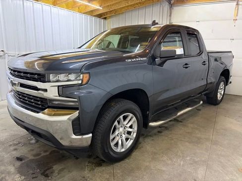 Used 2019 Chevrolet Silverado 1500 LT w/ All-Star Edition AWD/4WD image 2