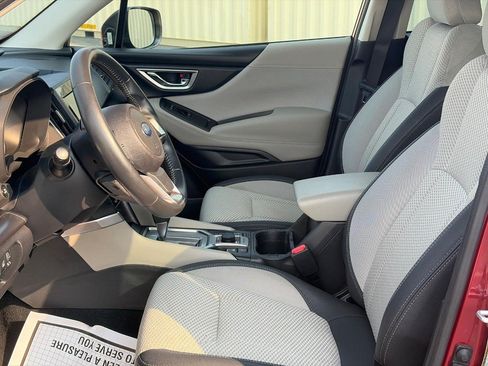 Used 2023 Subaru Forester Premium AWD/4WD image 19