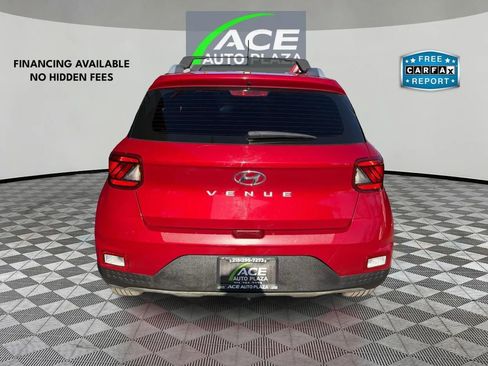 Used 2023 Hyundai Venue SEL FWD image 6