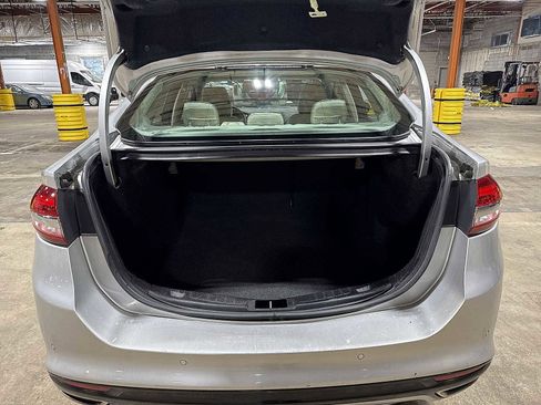 Used 2017 Ford Fusion Platinum image 10