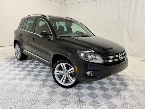 Used 2014 Volkswagen Tiguan S image 4