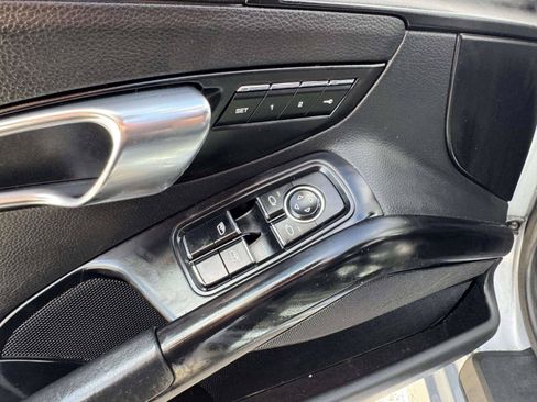 Used 2018 Porsche 718 Boxster RWD image 18