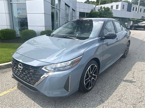 Certified 2024 Nissan Sentra SR w/ SR Premium Package image 4