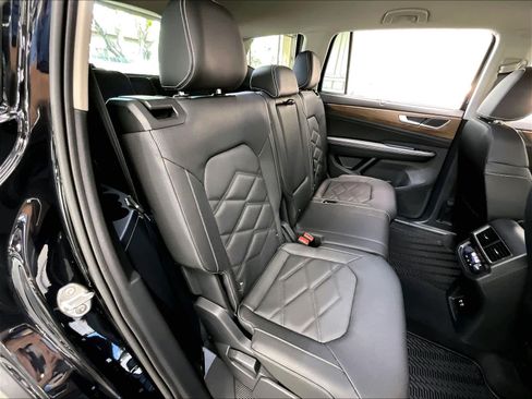 New 2026 Volkswagen Atlas SE image 27