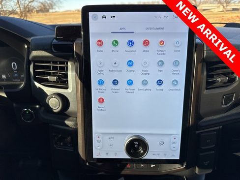 Used 2022 Ford F150 Lightning Lariat w/ Equipment Group 511A High image 17