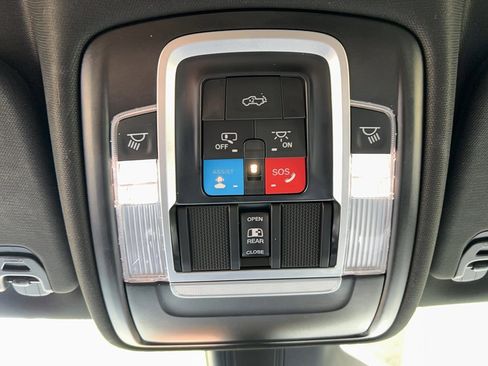 Used 2025 RAM 1500 Laramie image 26