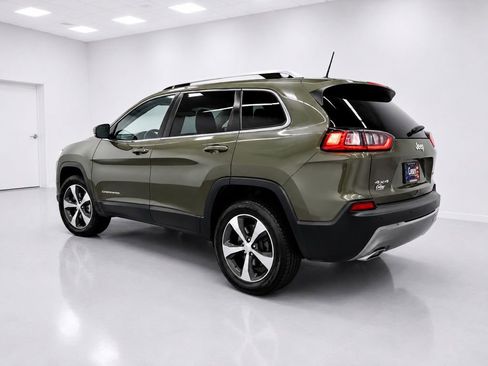 Used 2019 Jeep Cherokee Limited AWD/4WD image 4