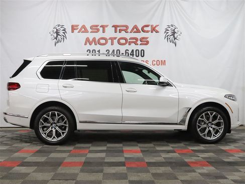 Used 2021 BMW X7 xDrive40i w/ Premium Package 2 AWD/4WD image 4