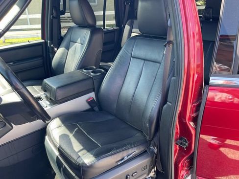 Used 2017 Ford Expedition Limited AWD/4WD image 12