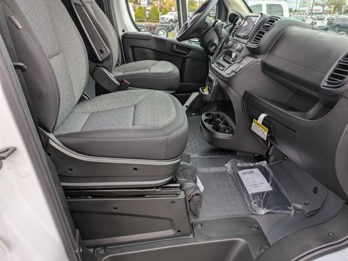 New 2026 RAM ProMaster 2500 w/ Convenience Group image 25