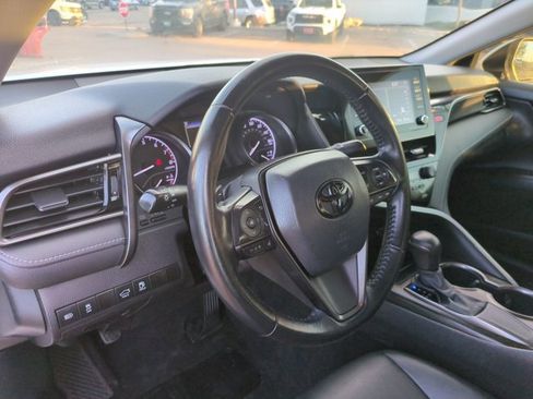 Used 2021 Toyota Camry SE image 10