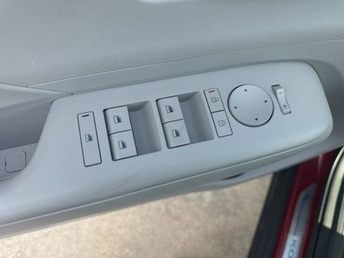 Used 2025 Hyundai Kona SEL image 10