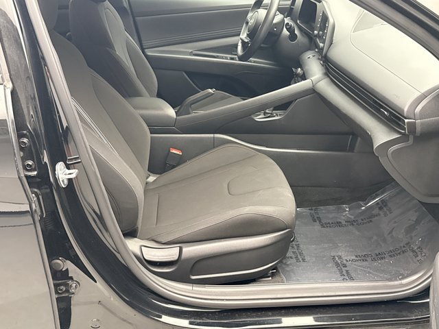 Used 2025 Hyundai Elantra Sport w/ Cargo Package FWD image 17