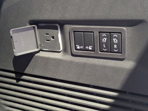 New 2026 Chevrolet Suburban Premier AWD/4WD image 35