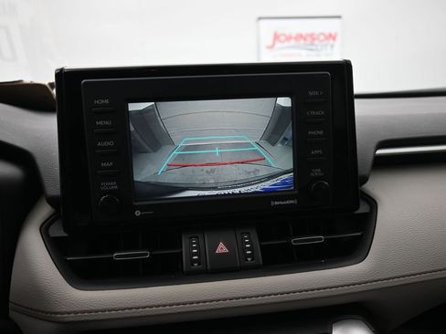 Used 2021 Toyota RAV4 XLE Premium image 15