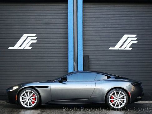 Used 2019 Aston Martin DB11 Coupe RWD image 2