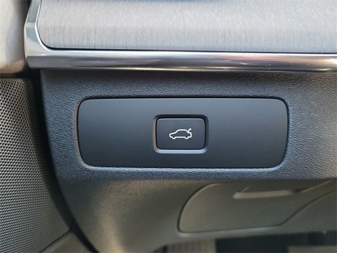 New 2026 Volvo XC90 B6 Ultra image 21