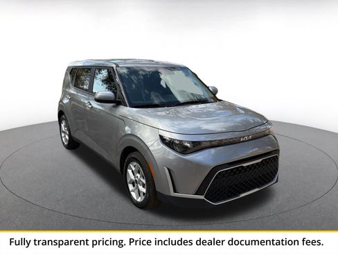 Used 2025 Kia Soul LX w/ LX Technology Package FWD image 1