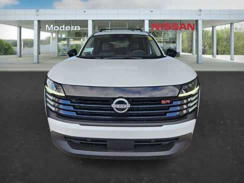 New 2026 Nissan Kicks SR w/ Cold Weather Package image 3