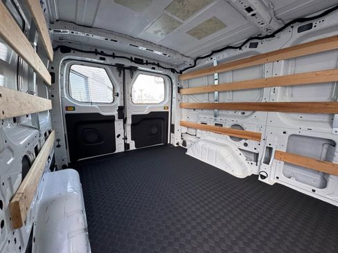Used 2024 Ford Transit 250 Low Roof w/ Exterior Upgrade Package image 25