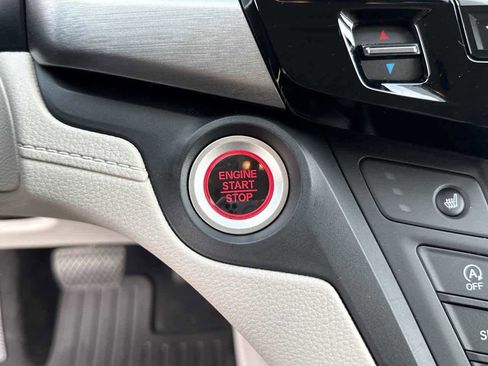 Used 2026 Honda Odyssey EX-L image 32