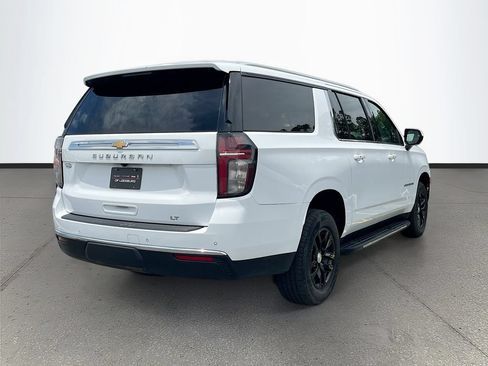 Used 2021 Chevrolet Suburban LT AWD/4WD image 7