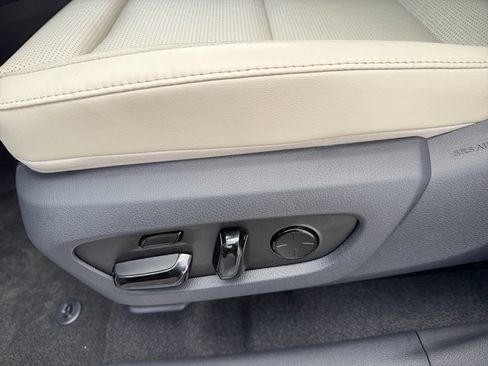 Used 2026 Lexus RX 350 AWD image 13