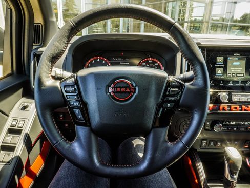 Used 2025 Nissan Frontier Pro-X w/ Pro Convenience Package RWD image 15