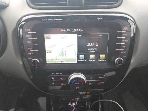 Used 2017 Kia Soul + w/ Audio Package image 11