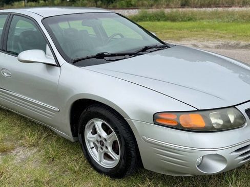 Used 2001 Pontiac Bonneville SE w/ 1SC Opt Pkg image 2