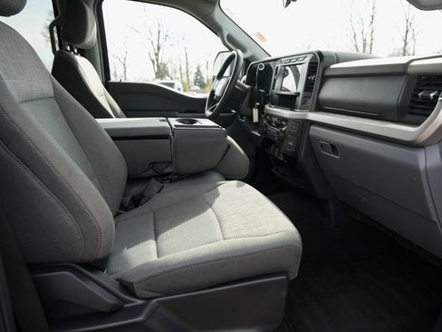 Used 2024 Ford F250 XLT image 8