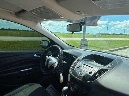 Used 2017 Ford Escape SE FWD image 17