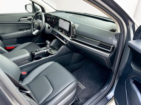 Used 2024 Kia Sportage EX FWD image 30