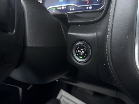 Used 2024 Chevrolet Suburban Z71 w/ Luxury Package image 25