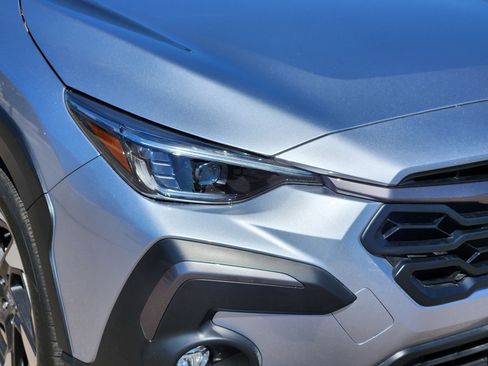 Used 2024 Subaru Crosstrek 2.5i Limited w/ Crosstrek Mirror Package AWD/4WD image 6