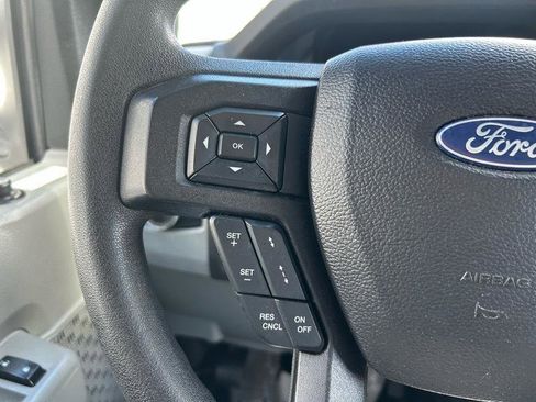 Used 2022 Ford E-350 and Econoline 350 Super Duty image 19