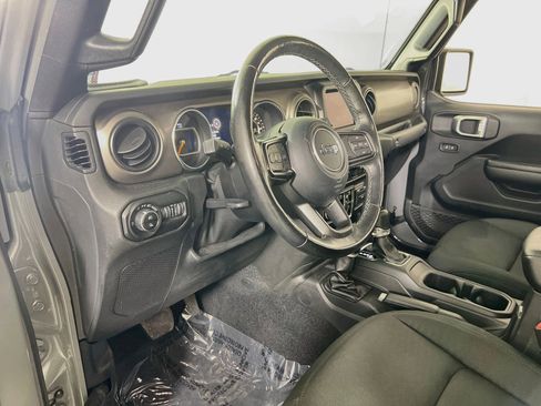 Used 2020 Jeep Gladiator Sport w/ Quick Order Package 24S AWD/4WD image 9