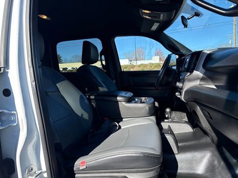 Used 2023 RAM 3500 Tradesman w/ Chrome Appearance Group image 34