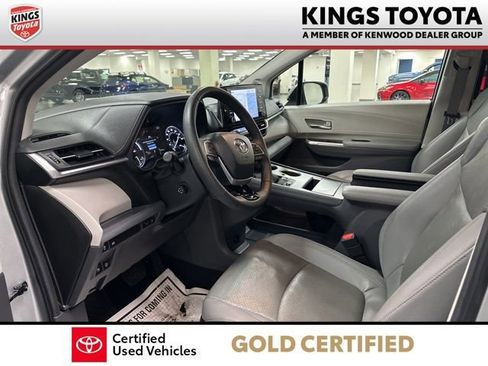 Certified 2023 Toyota Sienna Limited AWD/4WD image 10