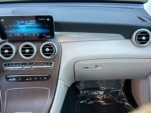 Used 2022 Mercedes-Benz GLC 300 image 28