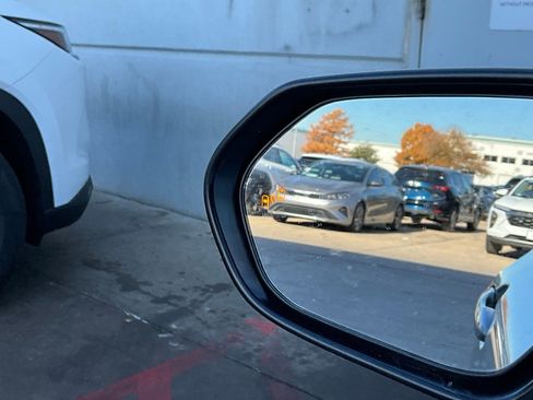 Used 2025 Toyota Camry LE image 19