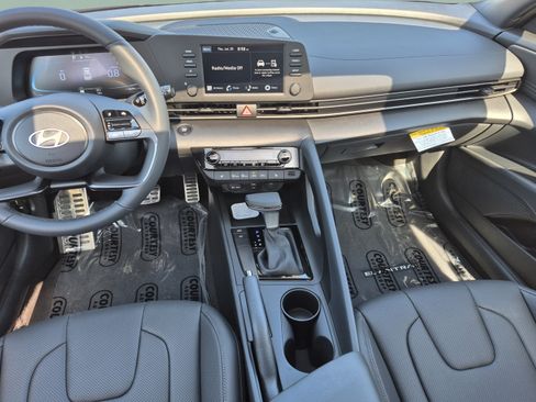New 2026 Hyundai Elantra SEL Sport FWD image 13