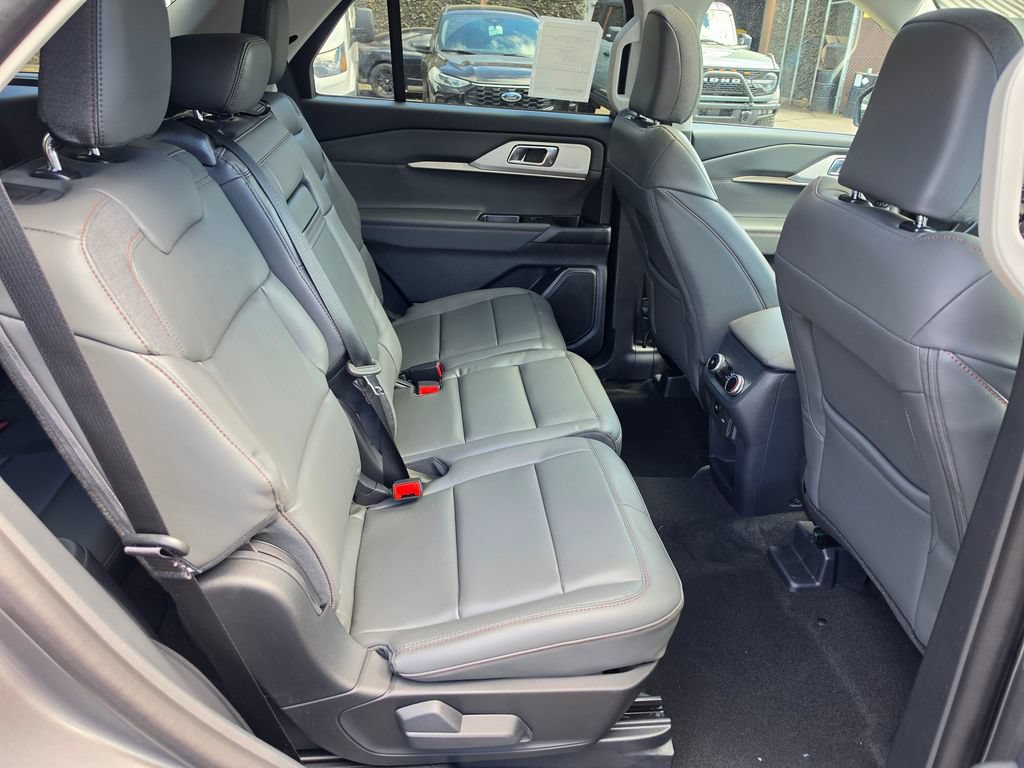 New 2026 Ford Explorer Active w/ Active Comfort Package AWD/4WD image 12