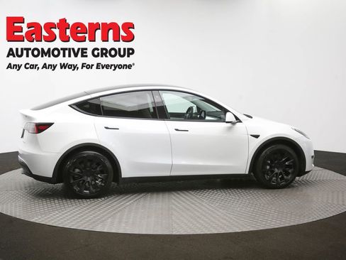 Used 2020 Tesla Model Y Long Range image 40