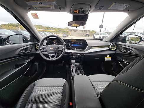 New 2026 Chevrolet Trax LT w/ Driver Confidence Package image 29