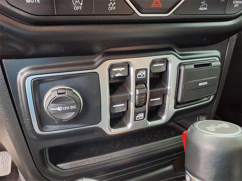 Used 2021 Jeep Wrangler Unlimited Sahara image 58