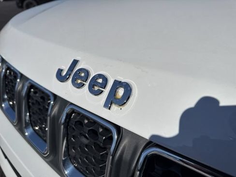 Used 2023 Jeep Compass Latitude AWD/4WD image 29