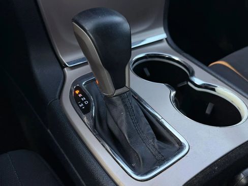 Used 2016 Jeep Grand Cherokee Laredo image 27