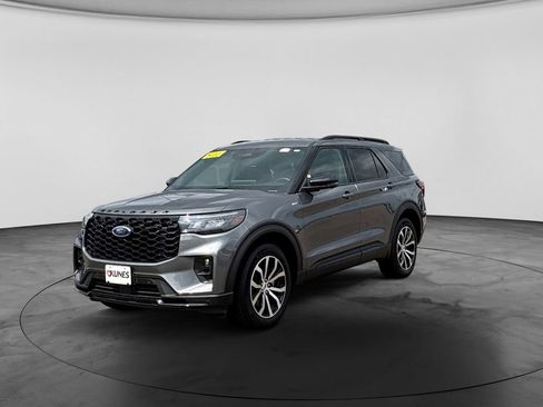 Used 2025 Ford Explorer ST-Line AWD/4WD image 5
