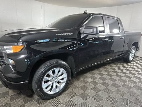 Used 2022 Chevrolet Silverado 1500 Custom AWD/4WD image 6